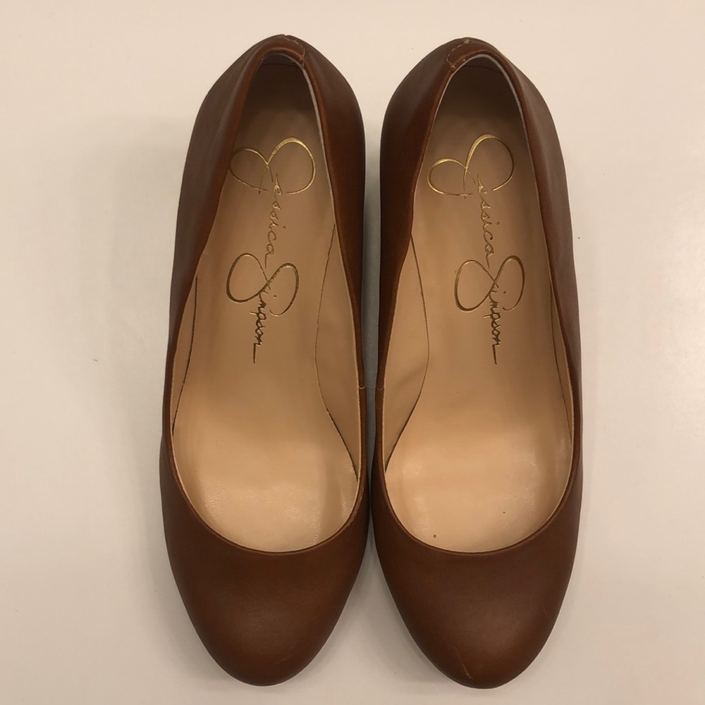 Jessica Simpson Cash Wedge Pump in Brown. Size 7.5